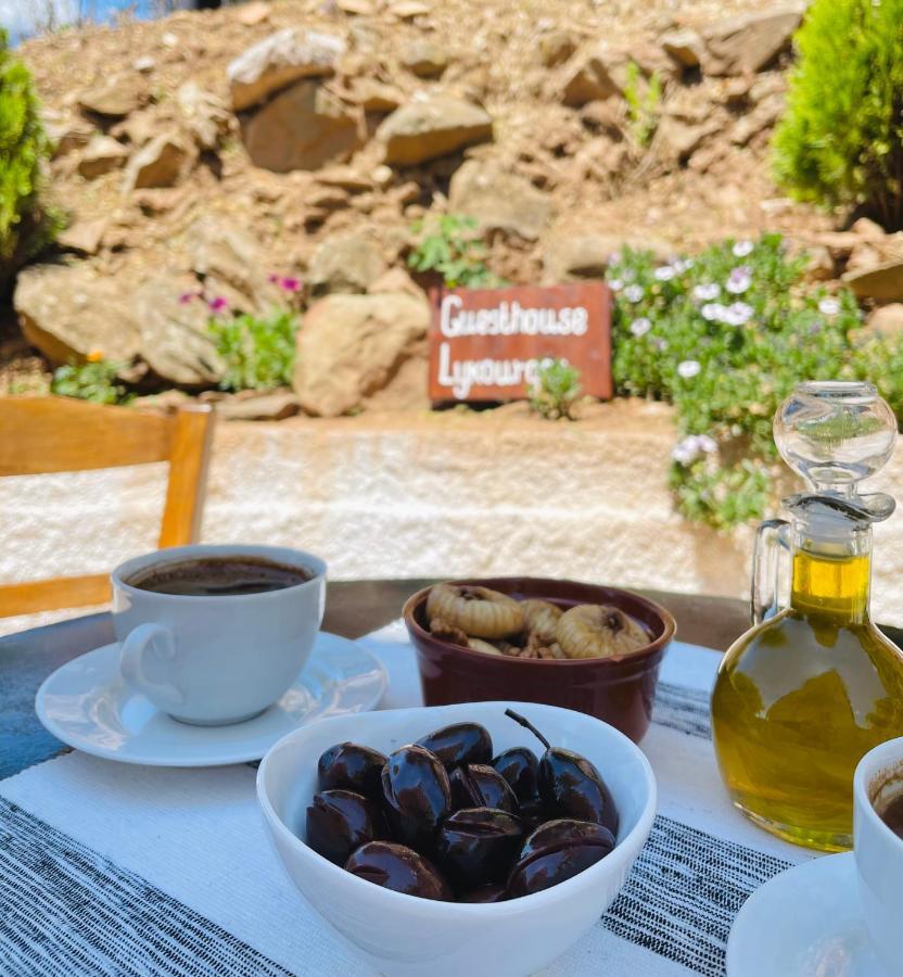 Guesthouse Lykourgos Mavrommátion Eksteriør bilde